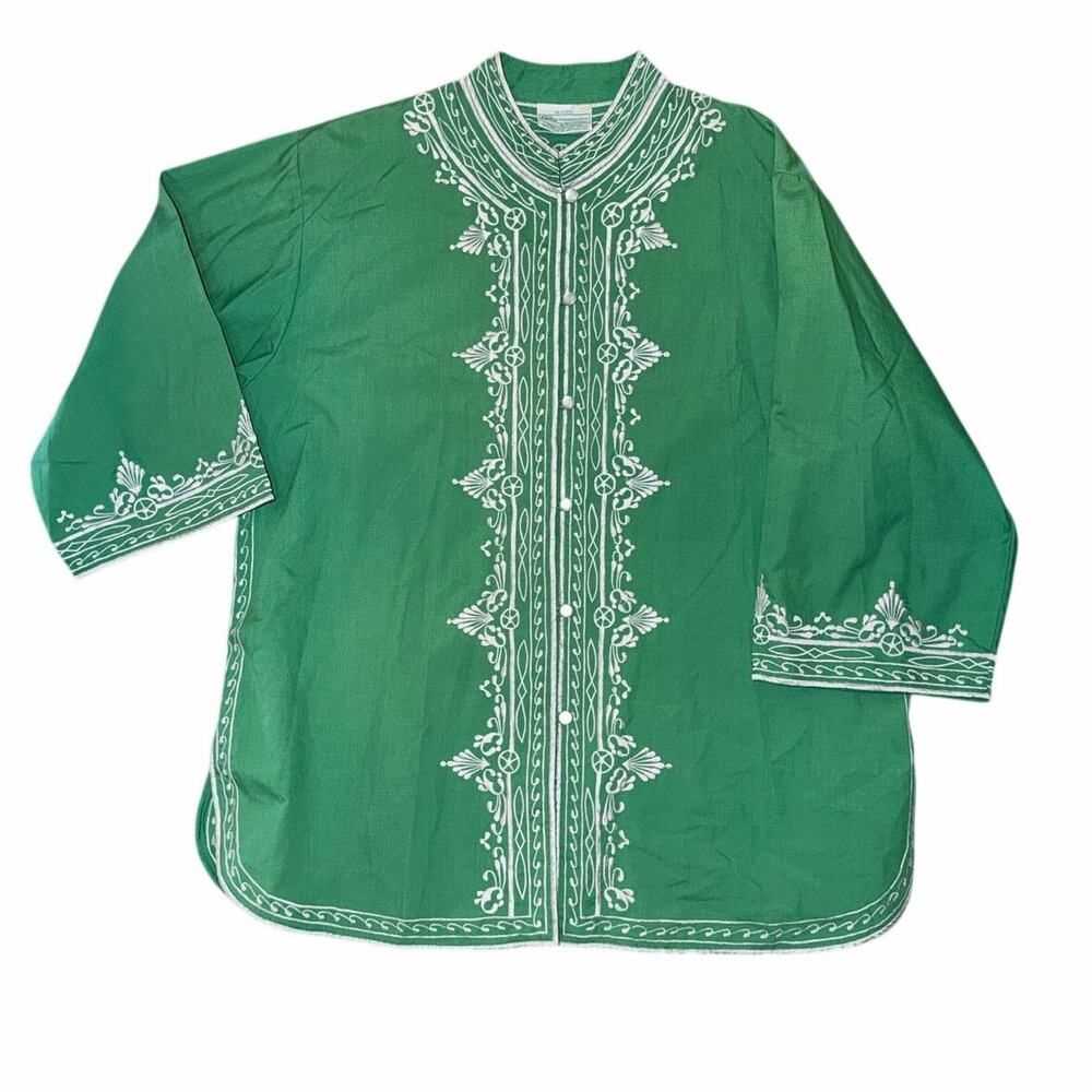 Vintage Caro of Honolulu green embroidered blouse 14 button front mandarin colla